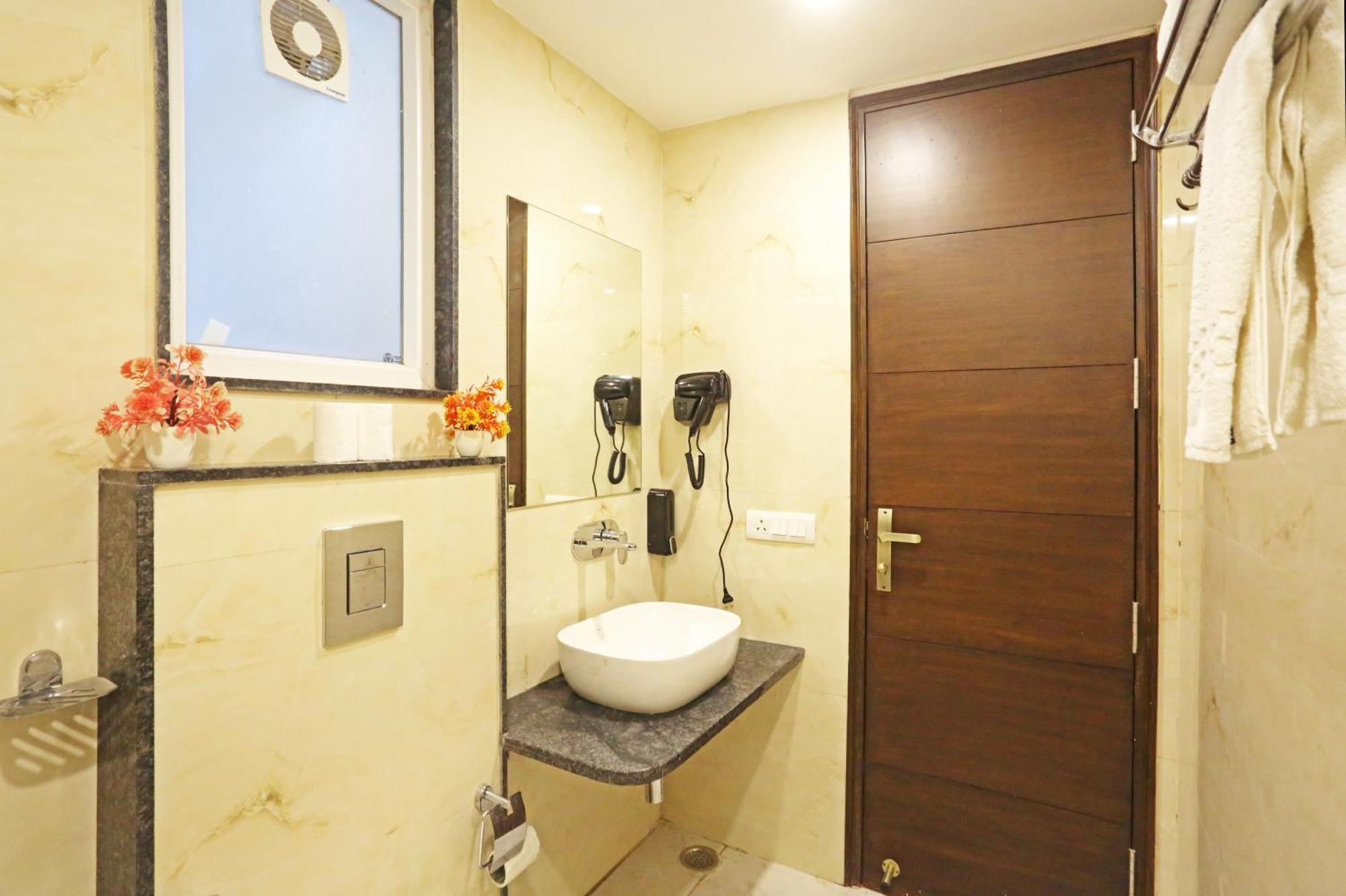 Frankstay By Hotel Mayfair Newly Built - ニューデリー エクステリア 写真